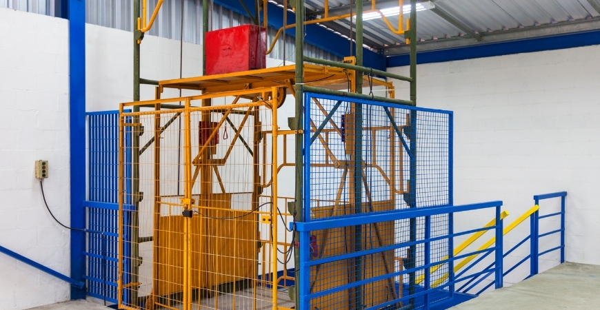 goods & freights lifts